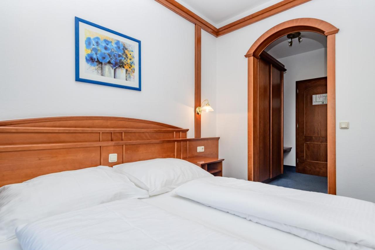 Gasthof Stoeckler Hotel Enns Exterior photo